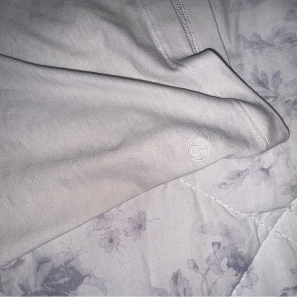 Lululemon Long Sleeve - Picture 5 of 5